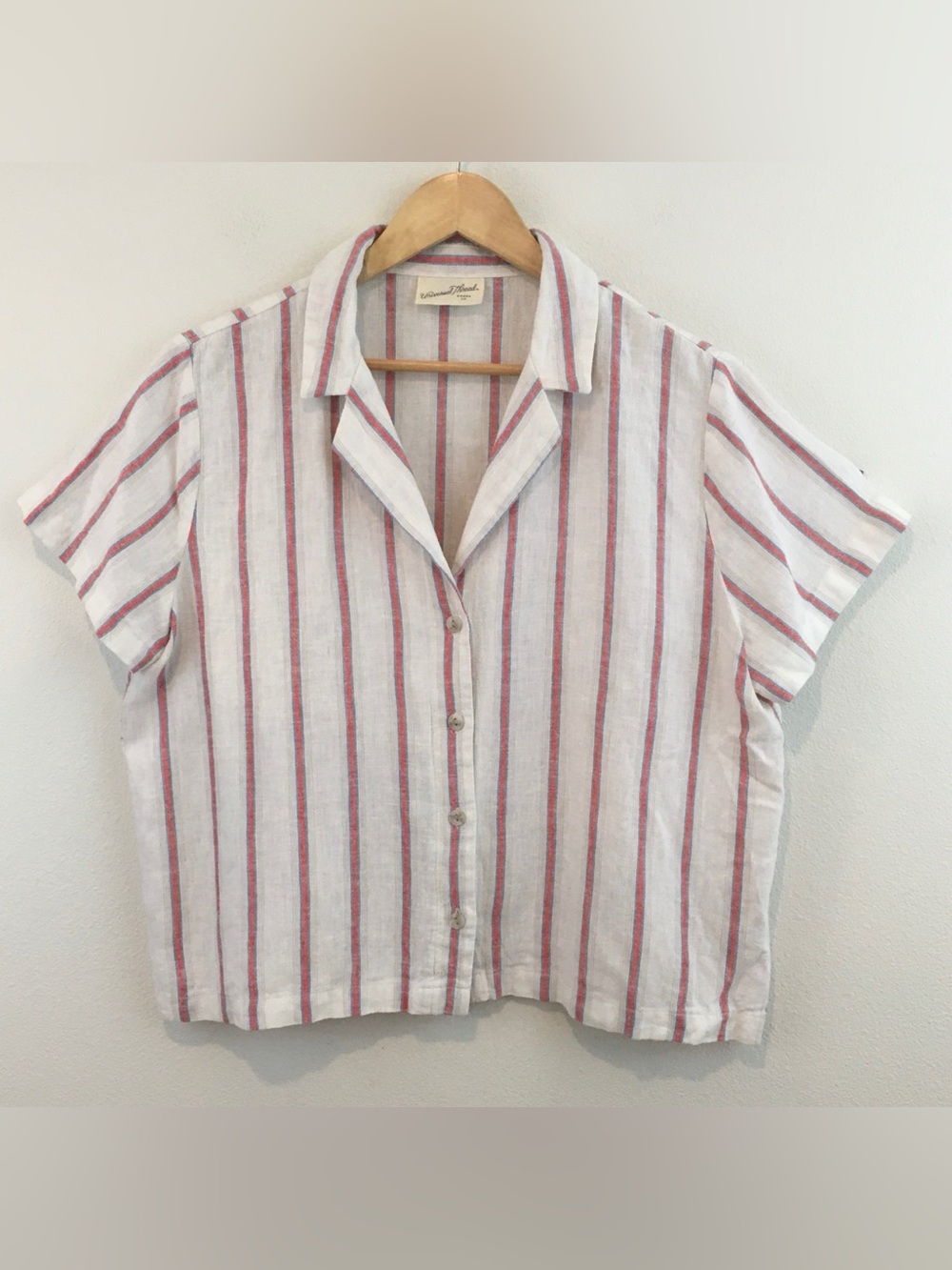 Universal Thread White Shirt with Red and Blue Stripes Tag Detail